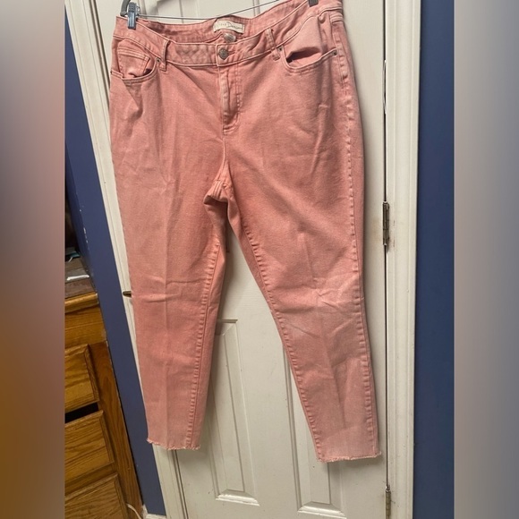 Cato Blush Pink Plus Size Skinny Loose Hem Jeans Size 18W - Picture 3 of 8